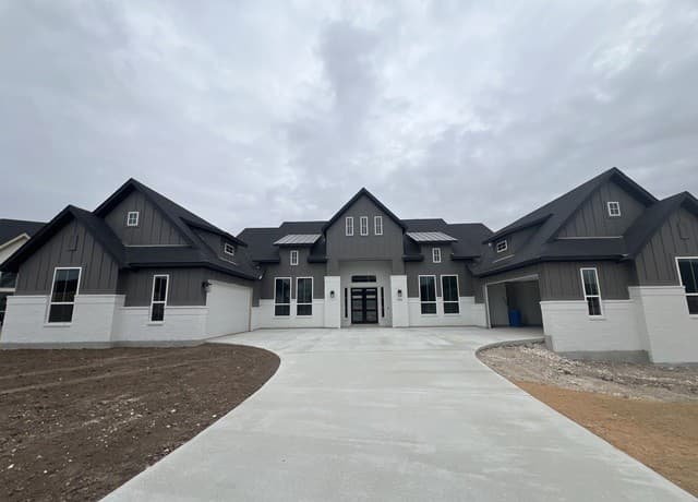 206  Mesquite Trl