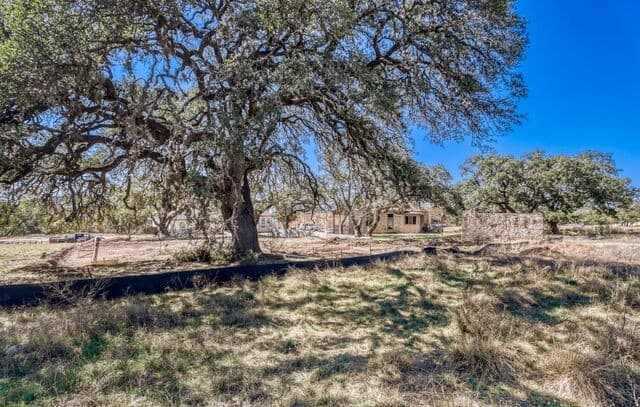 6922  Bluff Run, San Antonio, TX 78257 — photo 12