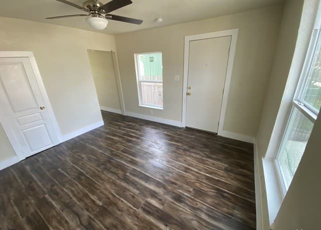 826  Schley Ave, San Antonio, TX 78210 — photo 3