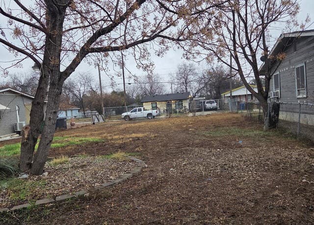 351  Sterling, San Antonio, TX 78220 — photo 6