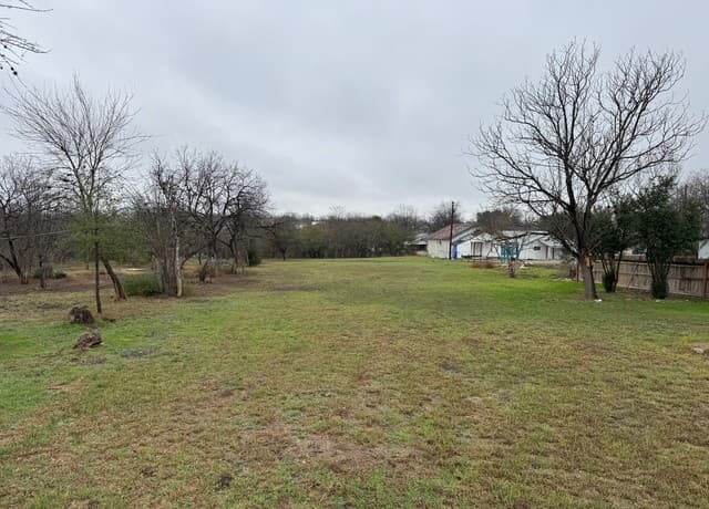 237  Chickering Ave, San Antonio, TX 78210 — photo 2