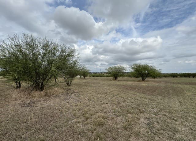 946  Country Lane
