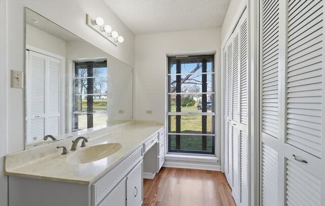 1407 Hospital Blvd, Floresville, TX 78114 — photo 25