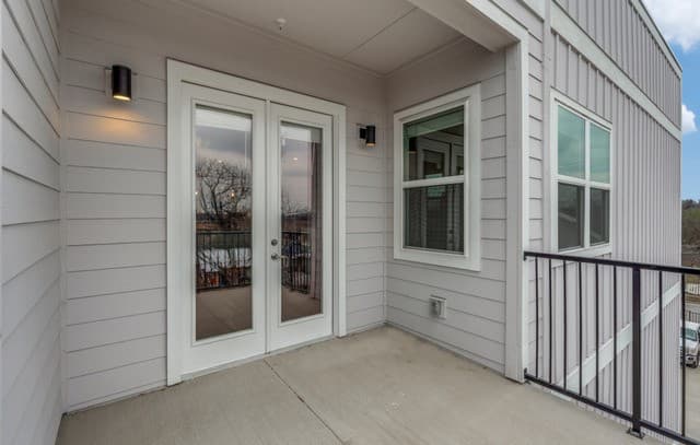 330 E Carson Unit 2302, San Antonio, TX 78208 — photo 18