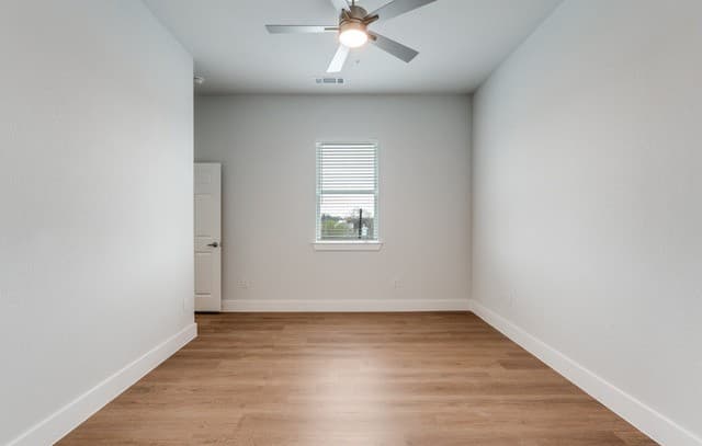 330 E Carson Unit 2302, San Antonio, TX 78208 — photo 9