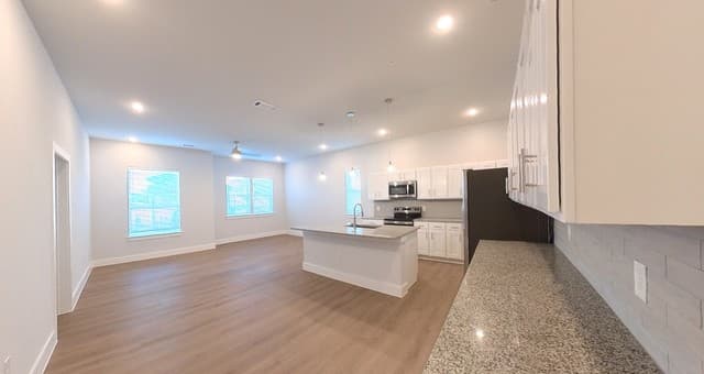 330 E Carson Unit 1202, San Antonio, TX 78208 — photo 8