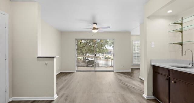 8702  Village Unit 1300, San Antonio, TX 78217 — photo 12