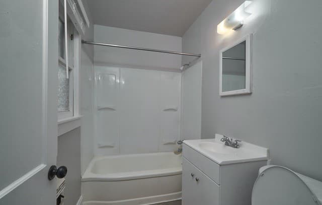 218  Claremont, San Antonio, TX 78209 — photo 2