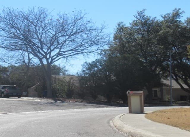 5928  Hidden Peak ST, San Antonio, TX 78247 — photo 4