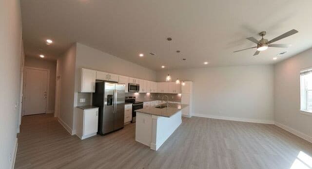 330 E Carson Unit 2202, San Antonio, TX 78208 — photo 3