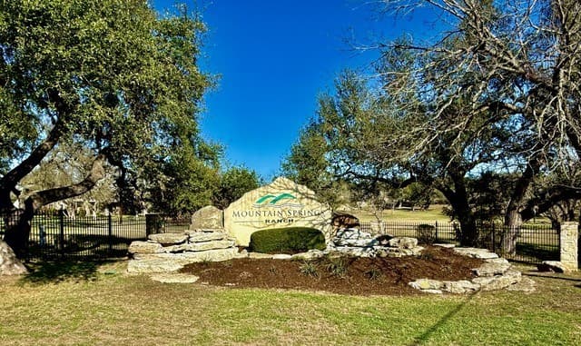 1516 Mount Bear