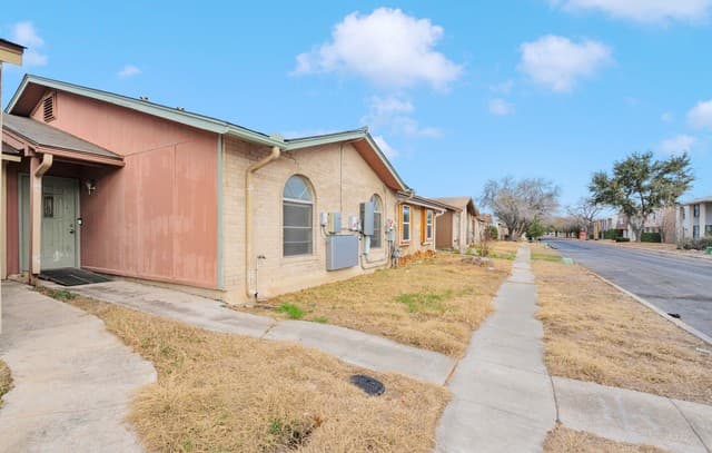 1229 Klondike, San Antonio, TX 78245 — photo 2