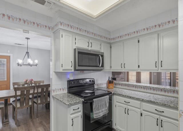 5611  Timber Jack, San Antonio, TX 78250 — photo 10