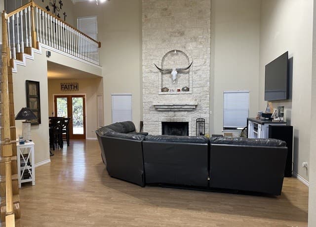 177  Knollwood Cir, Bandera, TX 78003 — photo 3