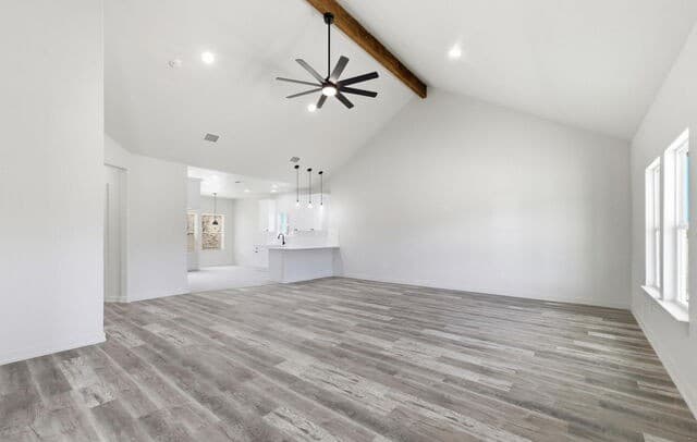 374  County Road 124, Floresville, TX 78114 — photo 10
