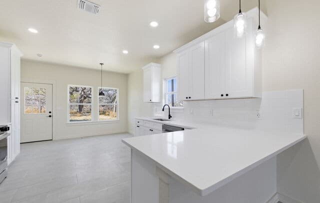 374  County Road 124, Floresville, TX 78114 — photo 17