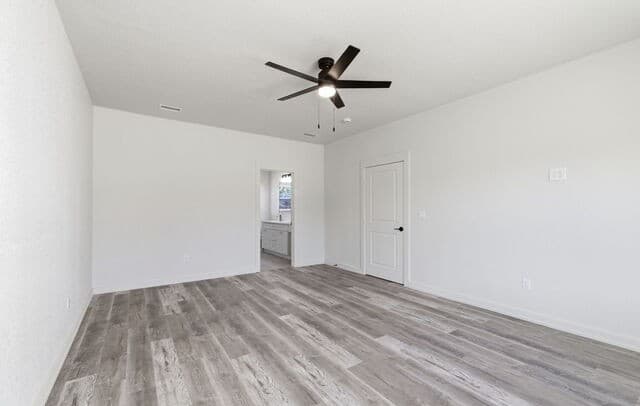 374  County Road 124, Floresville, TX 78114 — photo 23