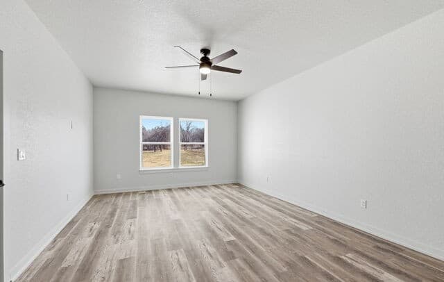 374  County Road 124, Floresville, TX 78114 — photo 24