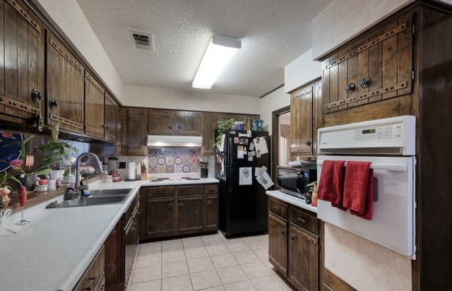 9314  Ranchero, San Antonio, TX 78240 — photo 14