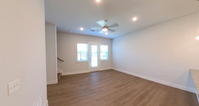 330 E Carson Unit 3103, San Antonio, TX 78208 — photo 12