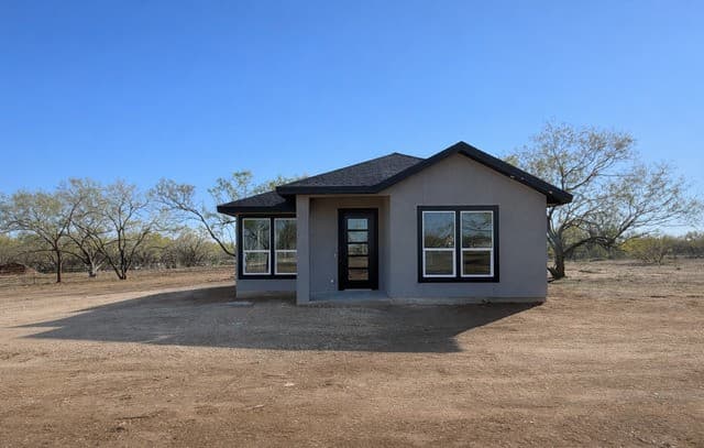 1450 Corgey Rd.