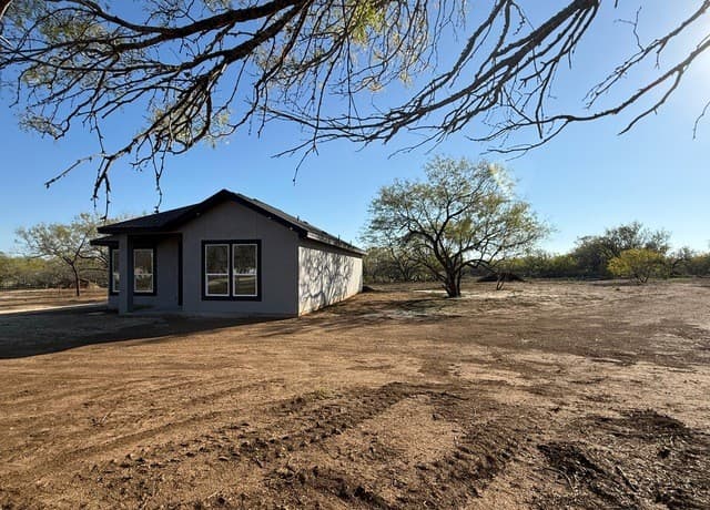 1450  Corgey Rd., Pleasanton, TX 78064 — photo 2