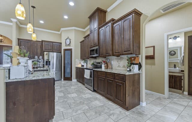 203  Champions Blvd. ( Two Homes ), La Vernia, TX 78121 — photo 15