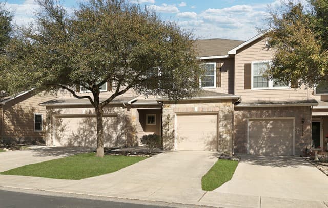 26918 Villa Toscana