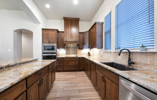 105  Bobby Lynn, Adkins, TX 78101 — photo 13