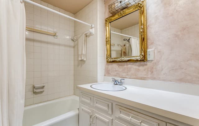 231 E Sunset, San Antonio, TX 78209 — photo 11