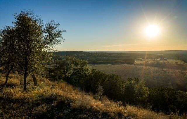 1829  Paradise Parkway, Canyon Lake, TX 78133 — photo 2