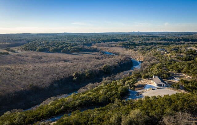 1829  Paradise Parkway, Canyon Lake, TX 78133 — photo 9