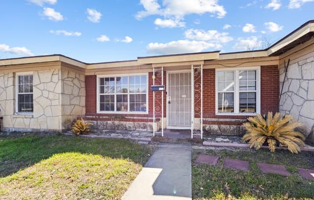210  Dryden, San Antonio, TX 78213 — photo 3