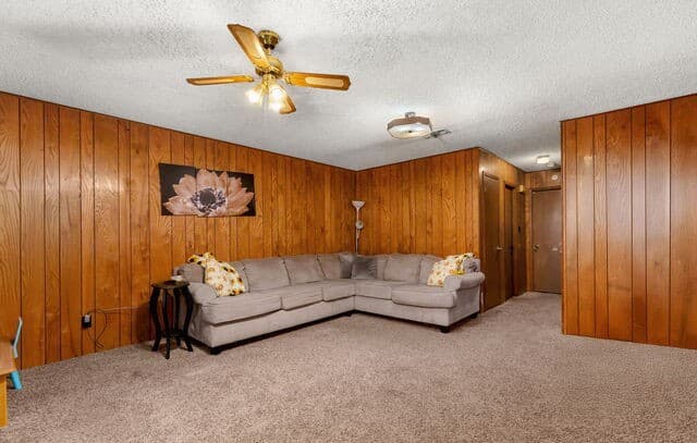 218  Redbud, New Braunfels, TX 78130 — photo 2
