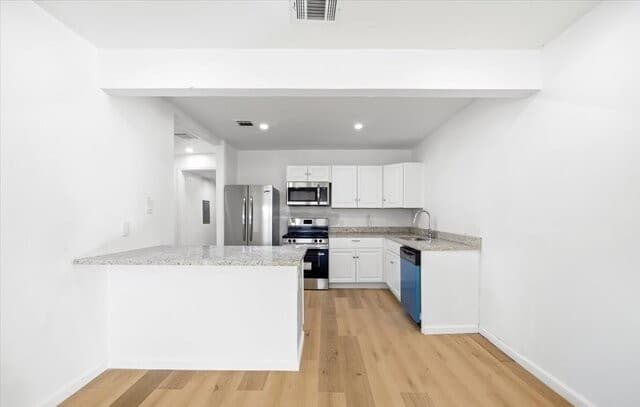 2243  Hays, San Antonio, TX 78202 — photo 4