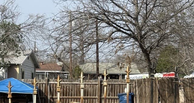 3127  W. Travis, San Antonio, TX 78207 — photo 2
