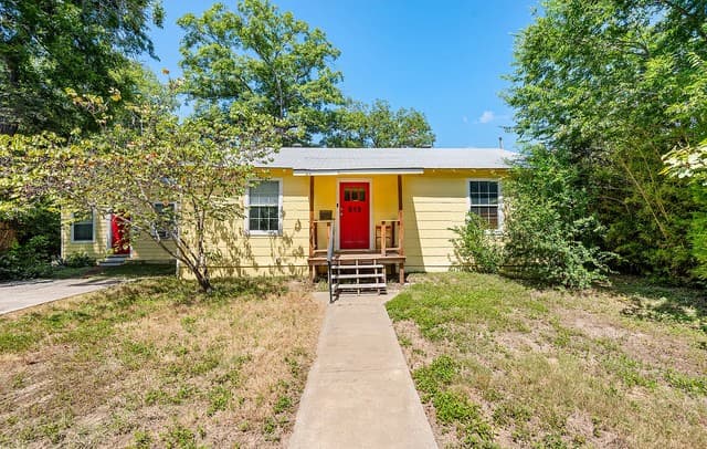 513 W Rosewood Ave