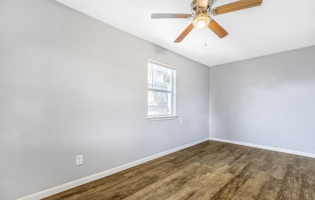 525-527  McKinley, San Antonio, TX 78210 — photo 11