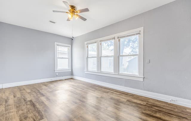 525-527  McKinley, San Antonio, TX 78210 — photo 14