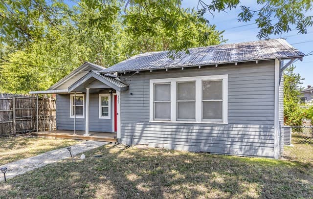 525-527  McKinley, San Antonio, TX 78210 — photo 2