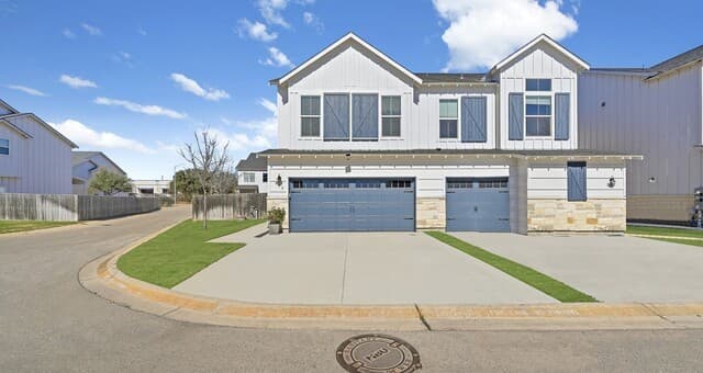 243  Sapphire Unit 1201