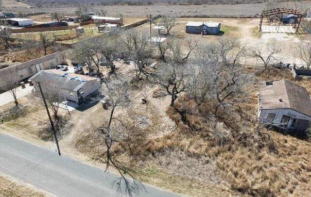 18829  Lagloria Rd, Elmendorf, TX 78112 — photo 8