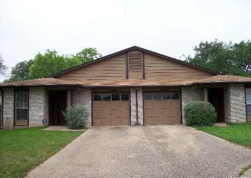 5319 Ashbury Dr