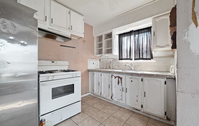 241  Archimedes Dr, San Antonio, TX 78223 — photo 10