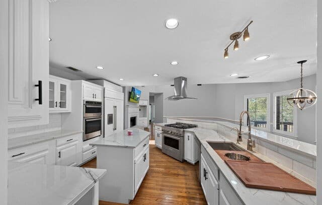 29440  Red Bud Hl, Fair Oaks Ranch, TX 78015 — photo 13