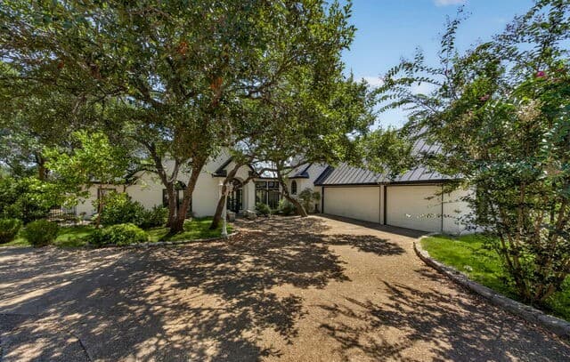 29440  Red Bud Hl, Fair Oaks Ranch, TX 78015 — photo 2