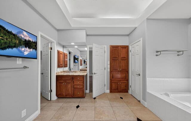 29440  Red Bud Hl, Fair Oaks Ranch, TX 78015 — photo 22