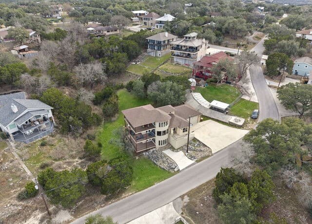 502  Cindy Dr, Canyon Lake, TX 78133 — photo 2