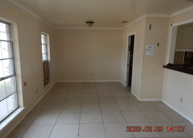 4634  Kay Ann Drive, San Antonio, TX 78220 — photo 2