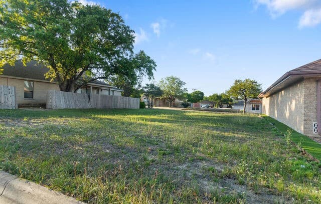 5906  Brook Fls, Windcrest, TX 78239 — photo 3